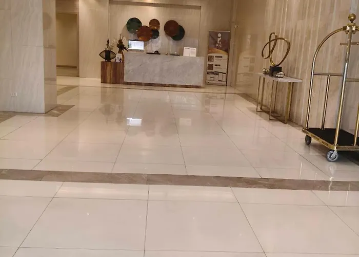 101 Newport Boulevard West Wing Apartahotel