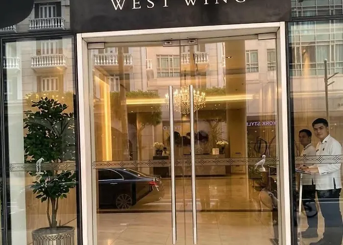 101 Newport Boulevard West Wing * Manila